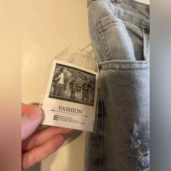 NWT. Mekool brand stretchy jeans. Light wash. Distressed style. - Picture 4 of 6